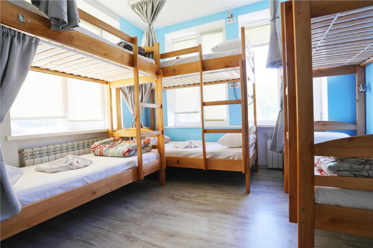 Cama en habitación compartida mixta de 6 camas
