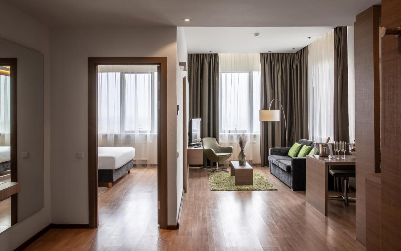 One-Bedroom Apartment,1128253194:JPEG