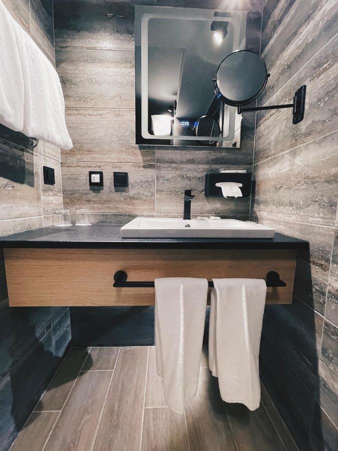 Small Double Room without Window