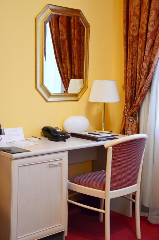 Premier King Room,1028156089:JPEG