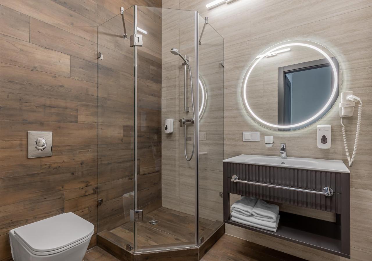 Standard Double Room,1318050361:JPEG