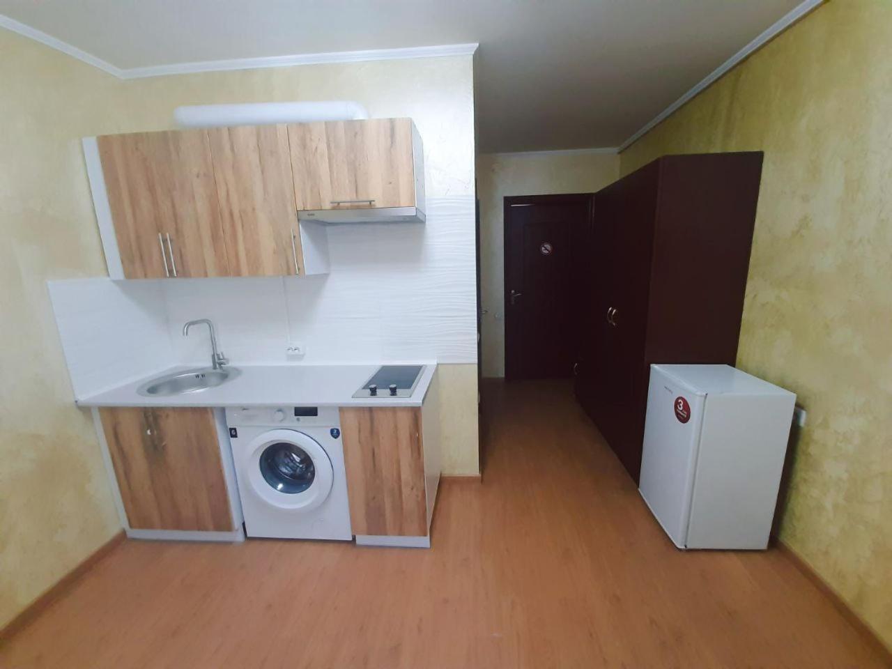 Standard Studio,1525066966:JPEG