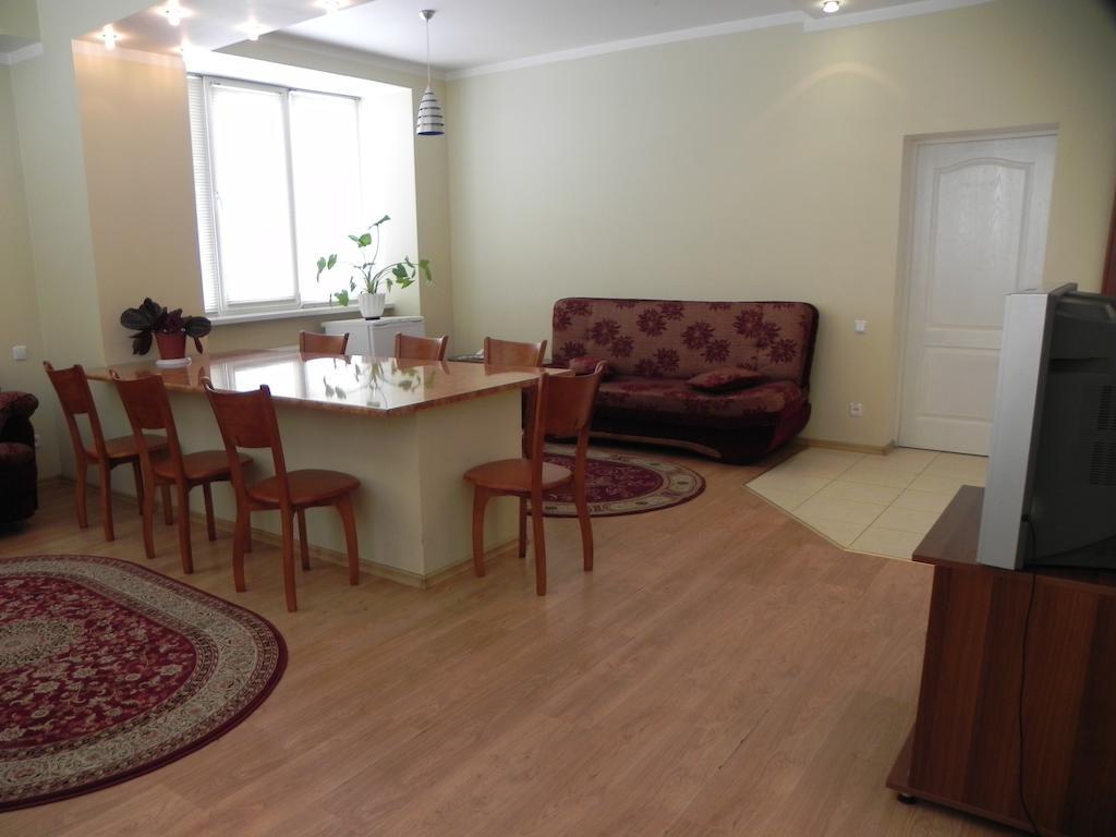 One-Bedroom Suite