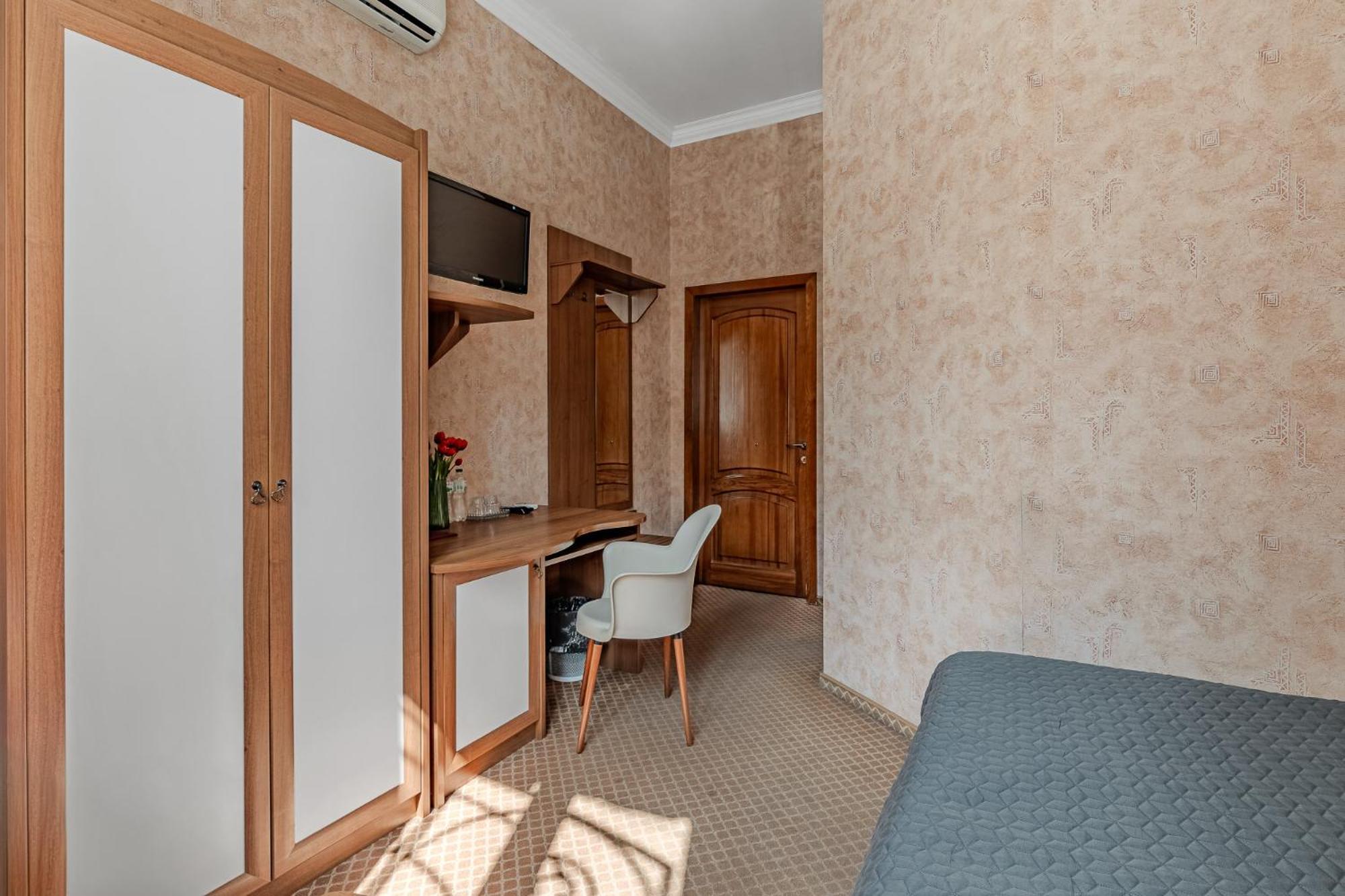 Single Room,1611075568:JPEG