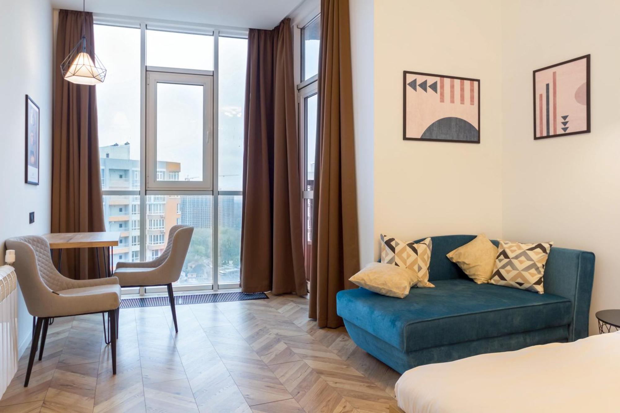 Studio with balcony and panoramic view - Kakhovska, 62а,1623661081:JPEG