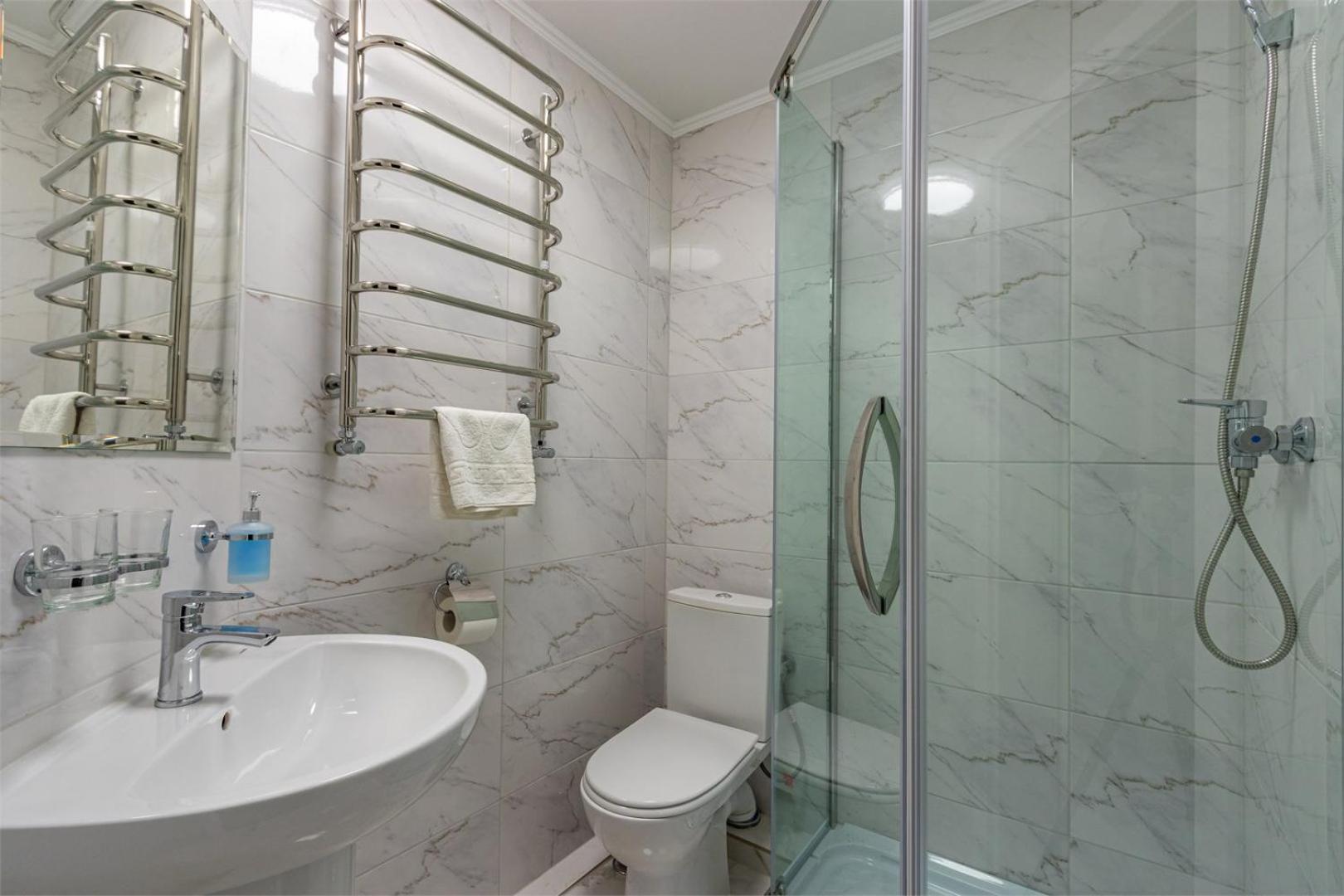 Triple Room,1644512514:JPEG