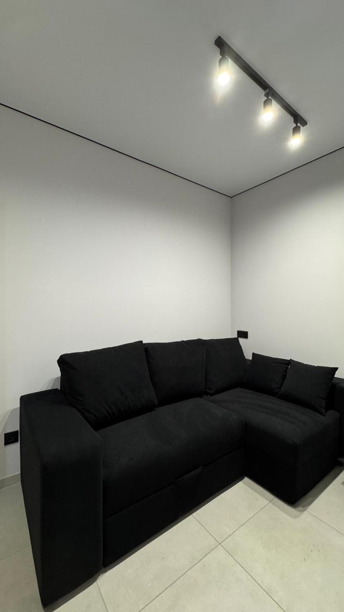 Suite,1657881786:JPEG