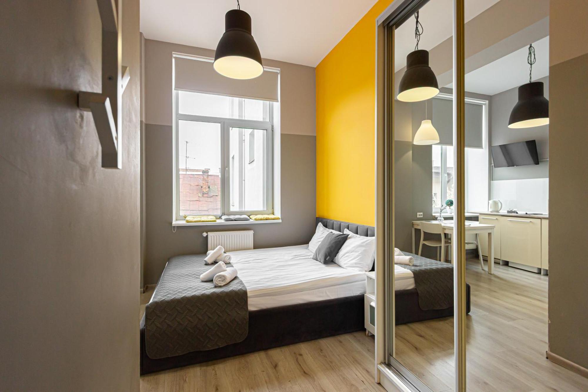 Apartment with Shower