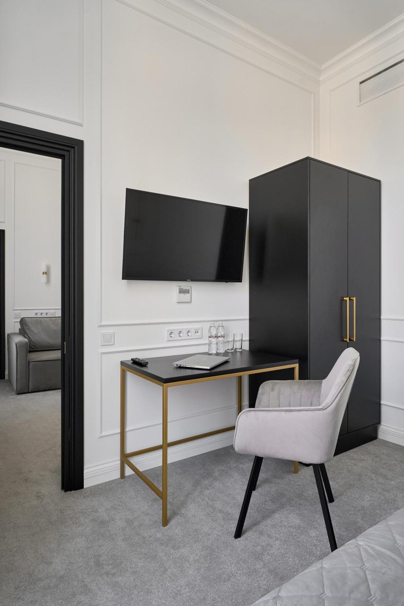 Superior Suite