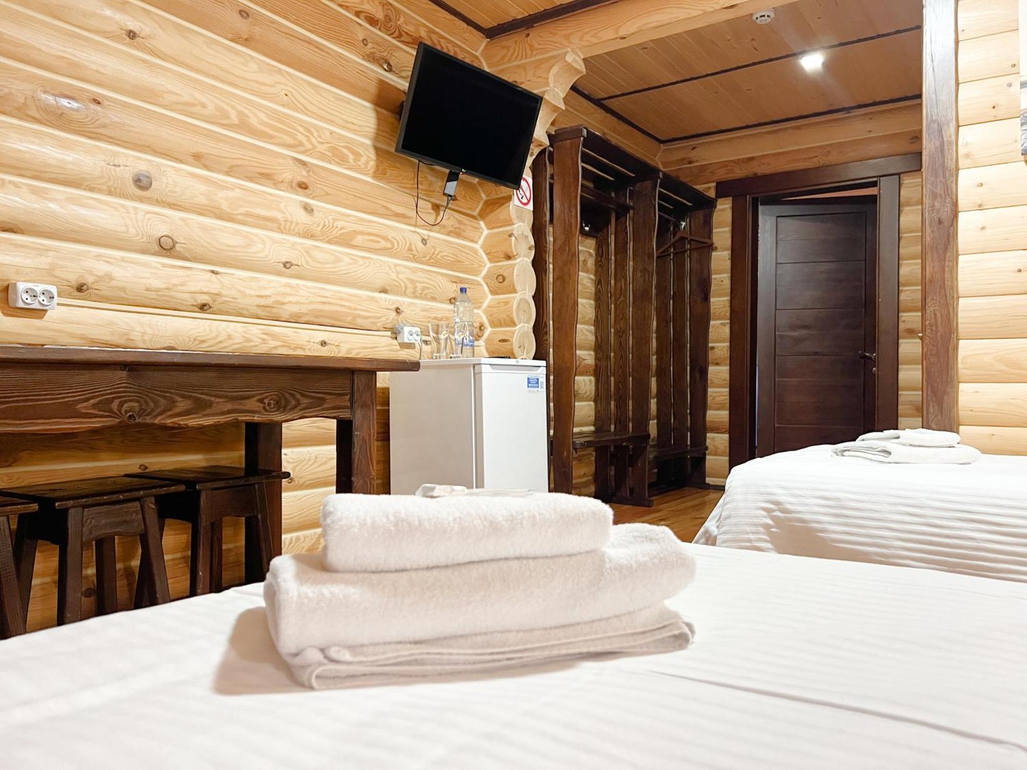 Twin Room,1743351009:JPEG