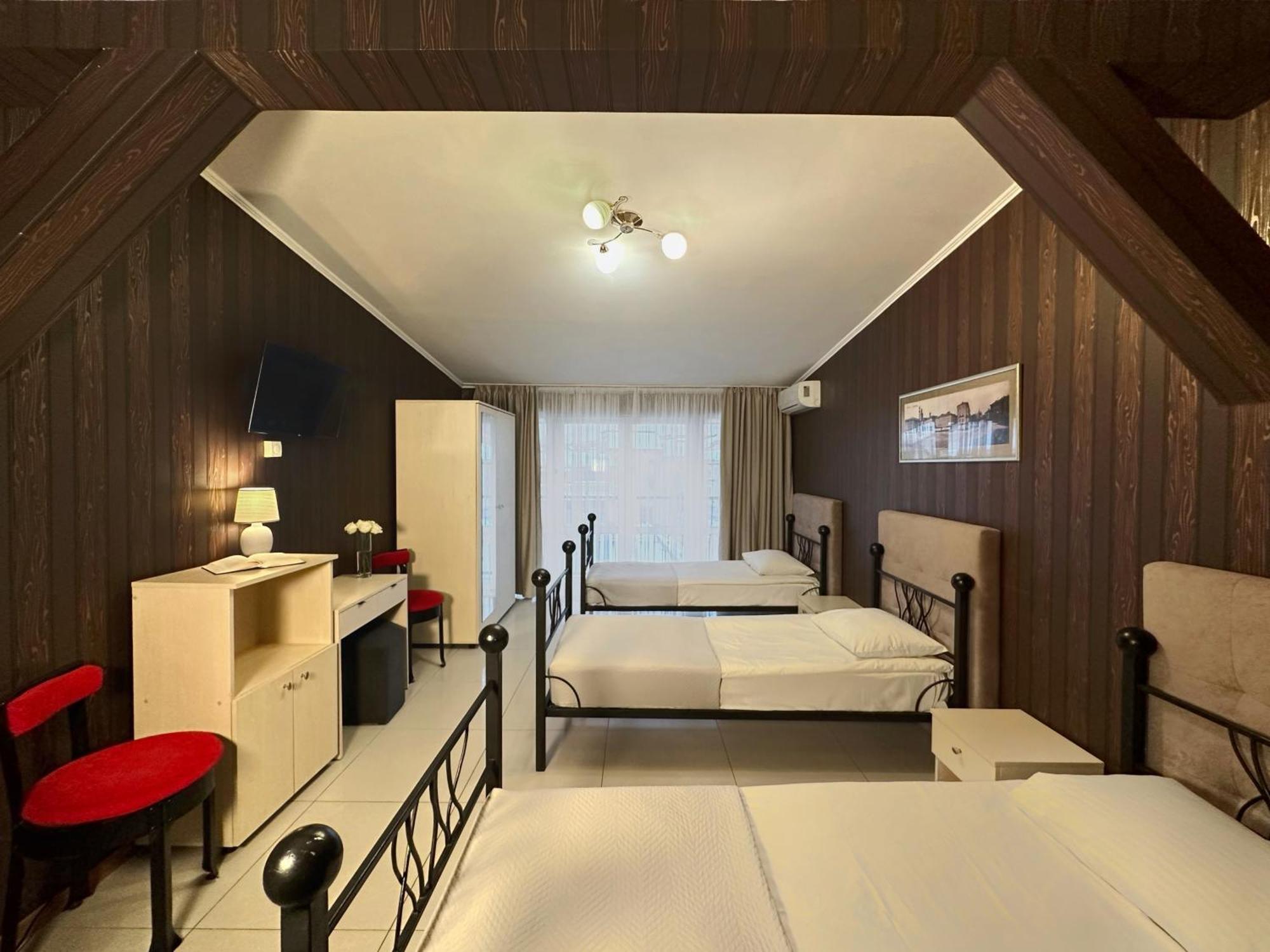 Comfort Triple Room