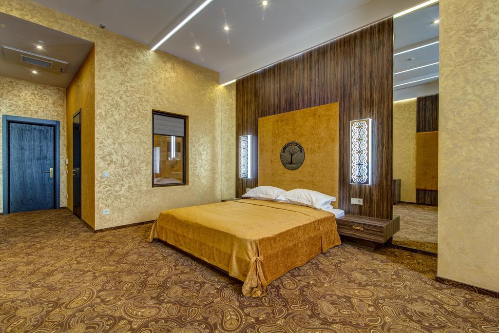 Junior Suite,215840225:JPEG