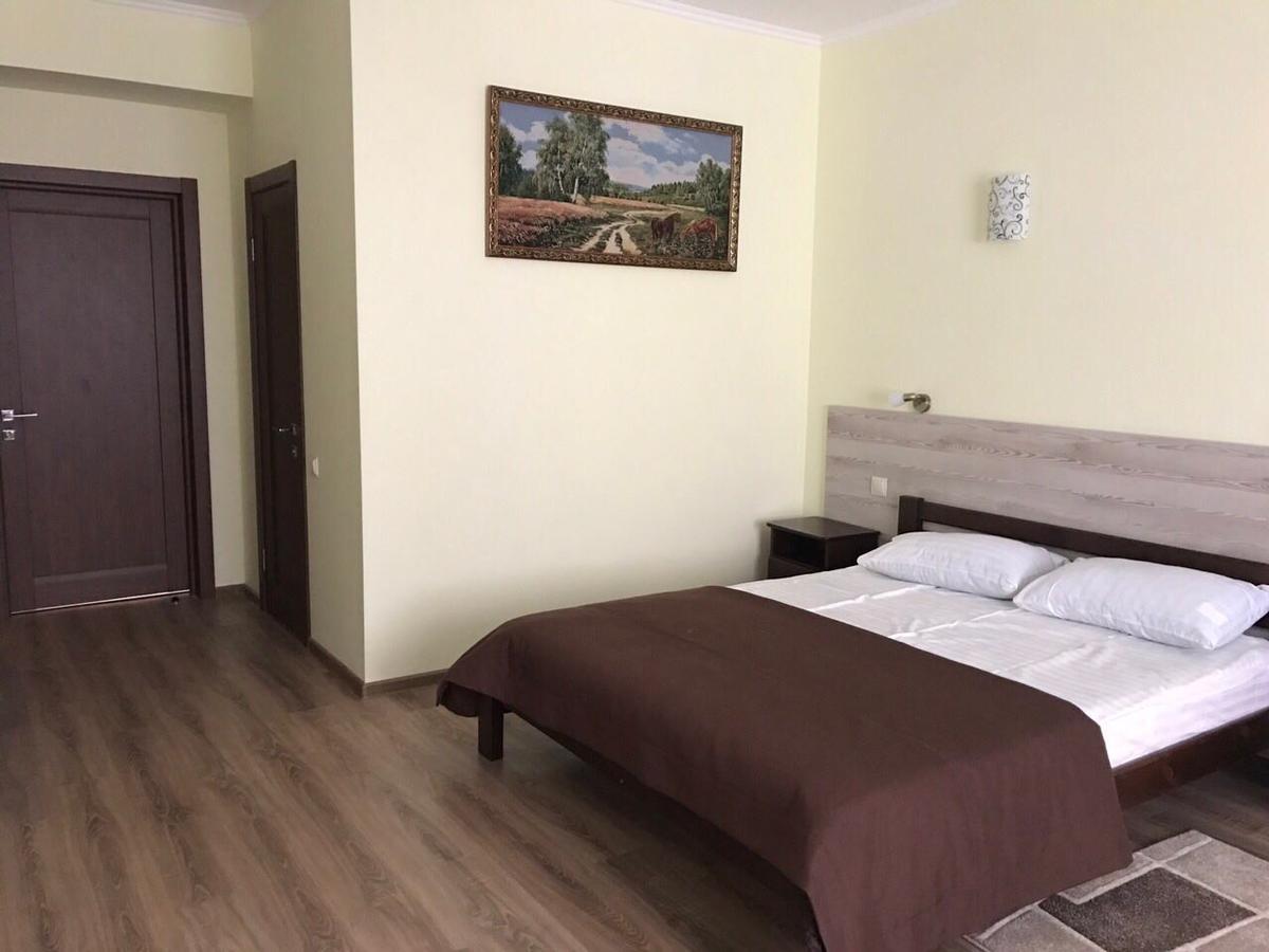 Large Double Room,539985990:JPEG