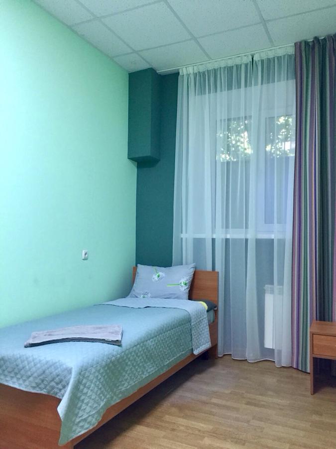 Single Room with Shared Shower and Toilet,830379764:JPEG