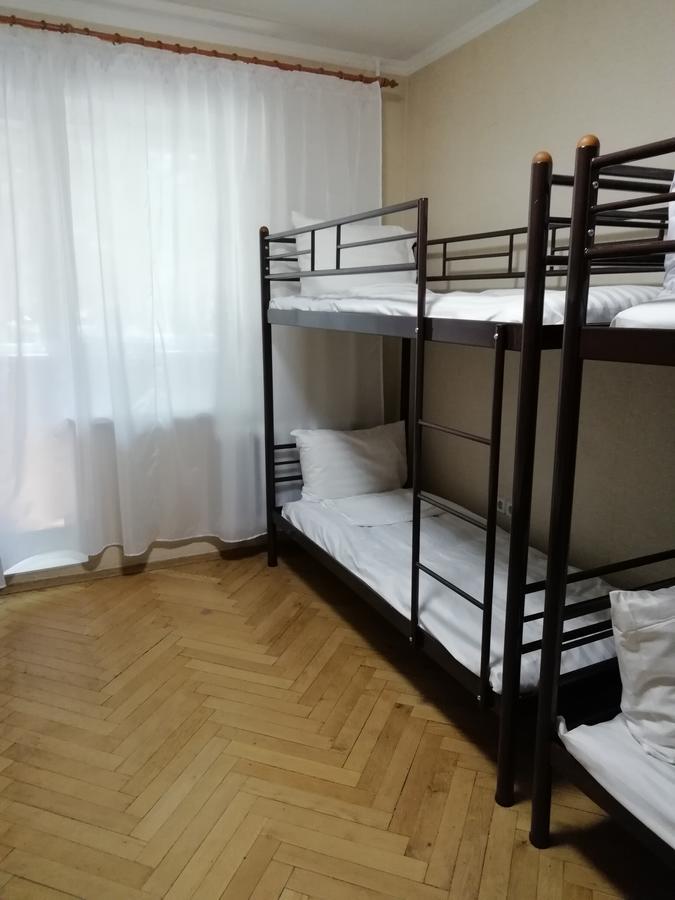 Двоярусне ліжко в змішаному загальному номері (гуртожиткового типу)