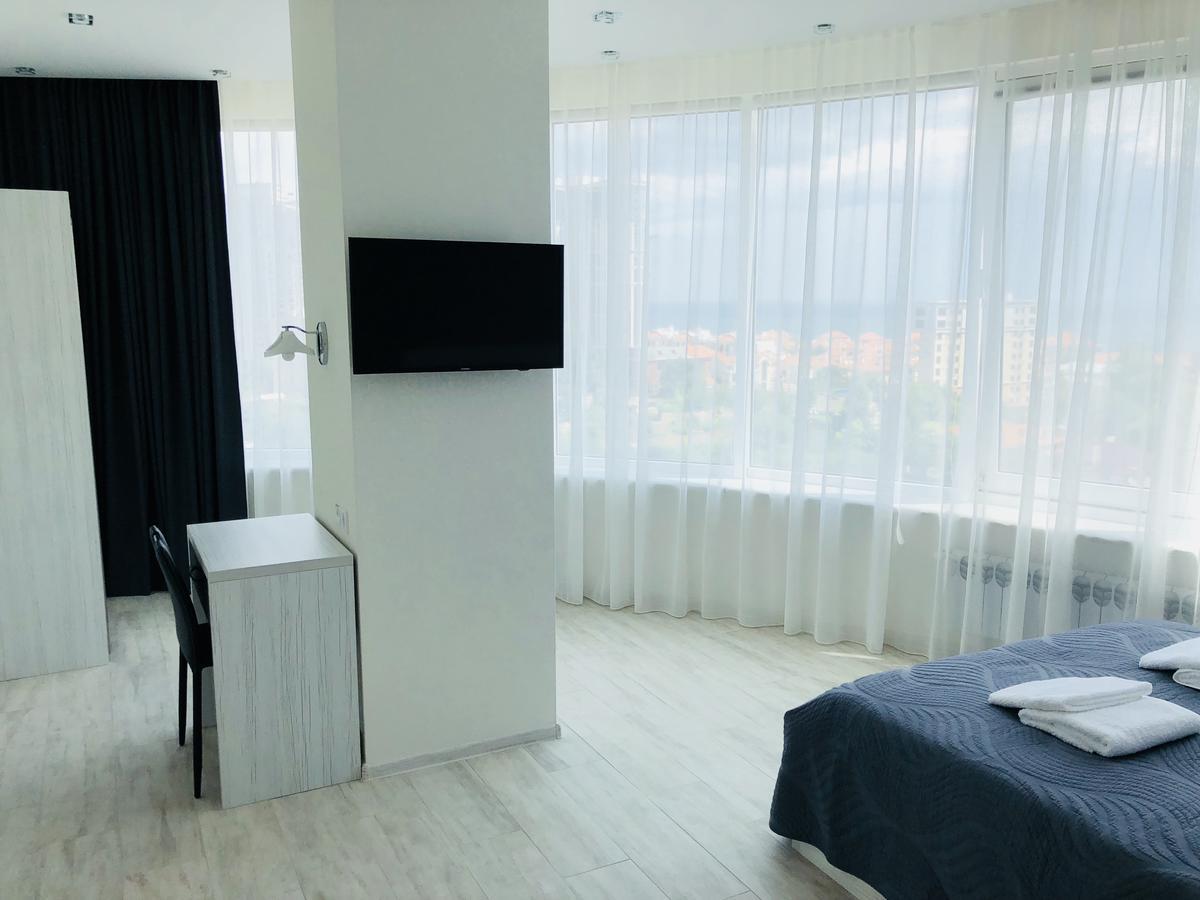 Superior Apartment,664593921:JPEG