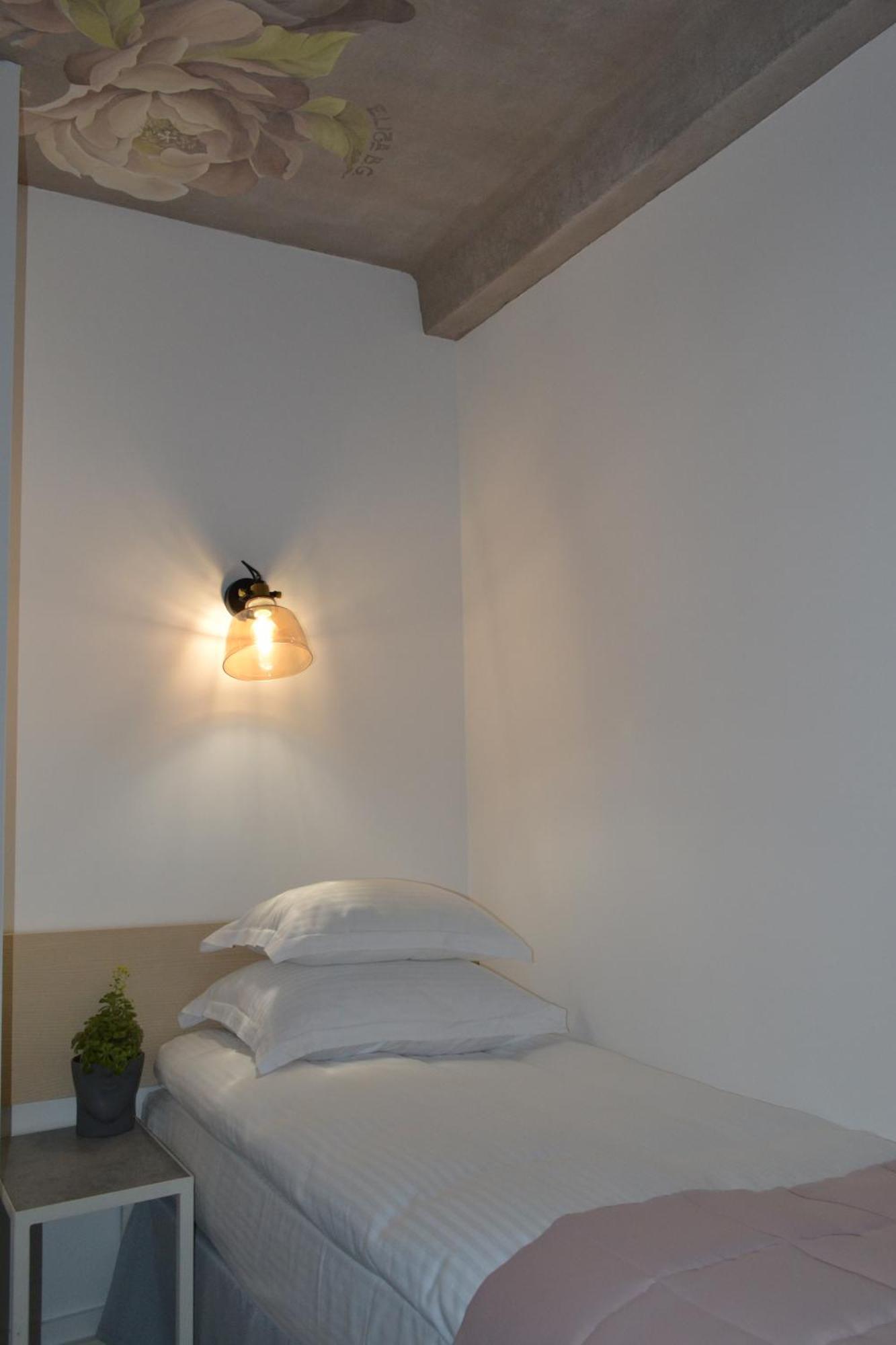 Small Single Room