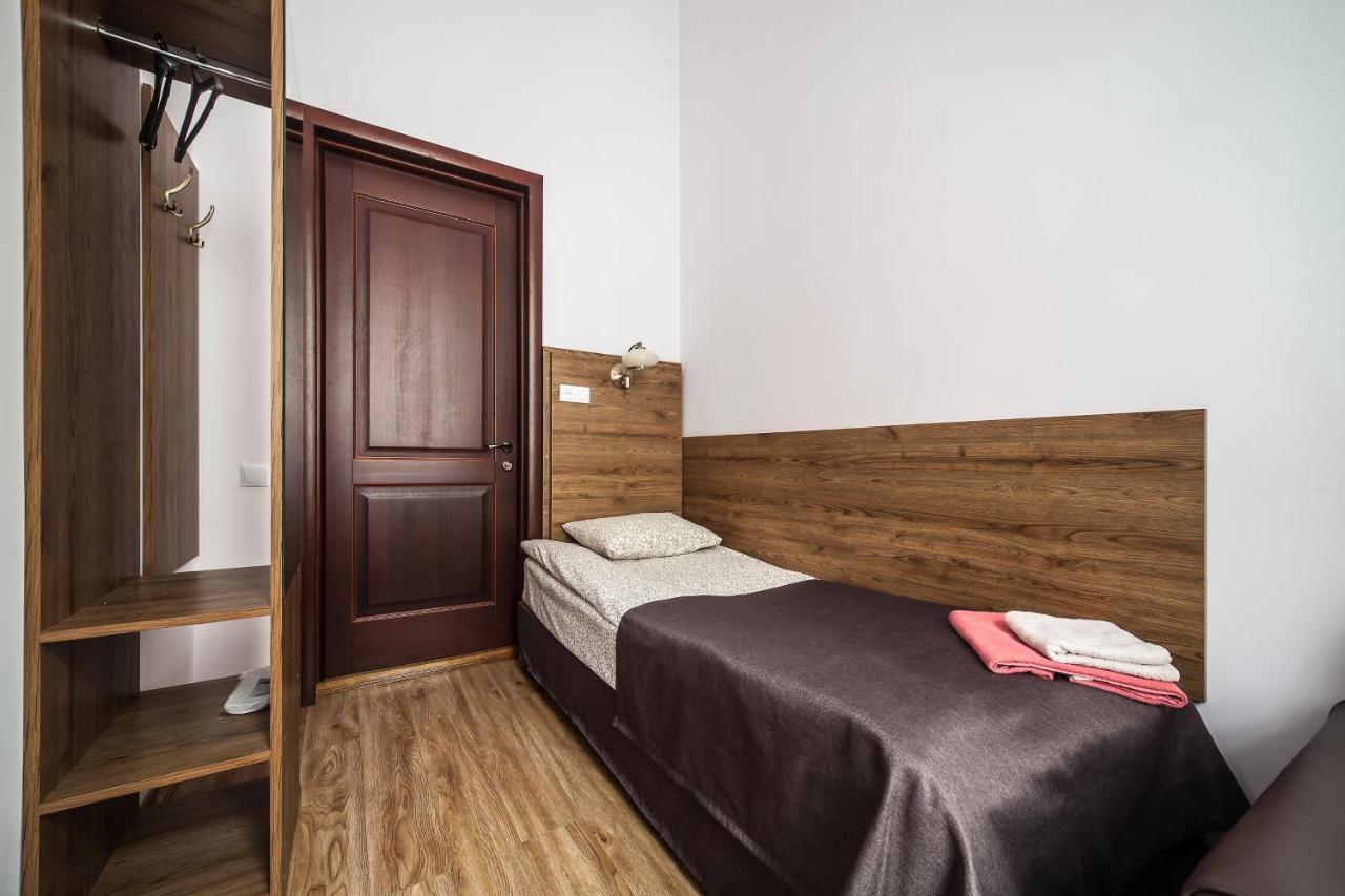 Standard Single Room with Shared External Bathroom,744598345:JPEG