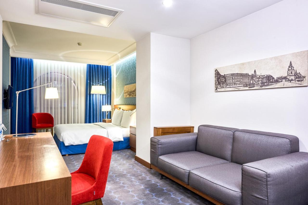 Junior Suite,766647643:JPEG