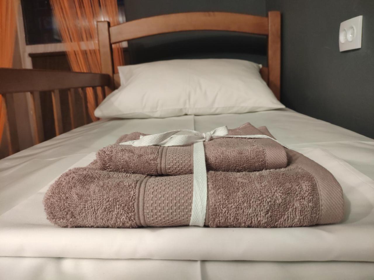 Bed in 6-Bed Mixed Dormitory Room,767345470:JPEG