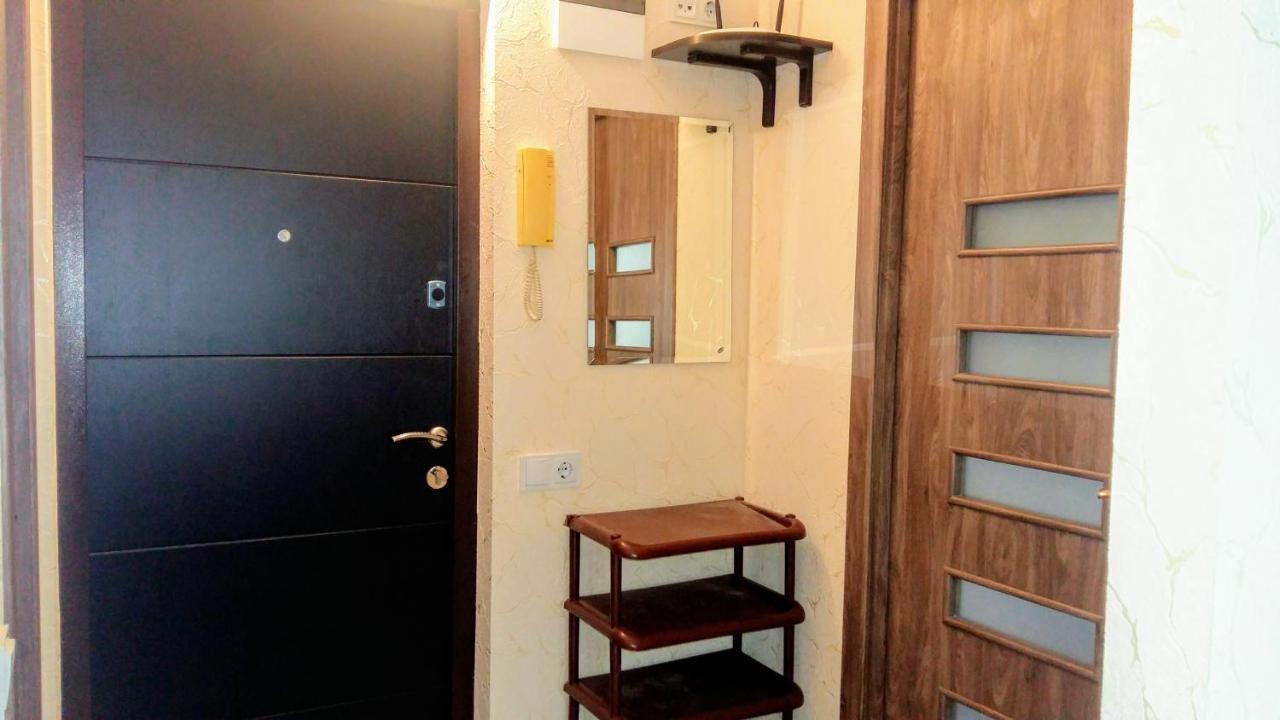 One-Bedroom Apartment,768554191:JPEG