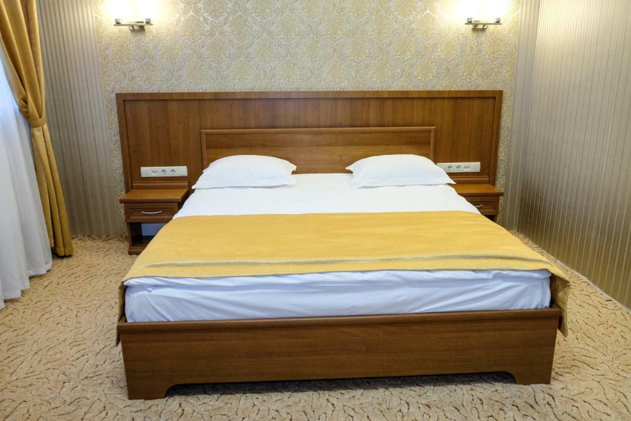 Двомісний номер з 1 двоспальним ліжком або 2 окремими ліжками