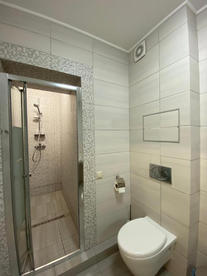Kamer met Queensize Bed en Balkon