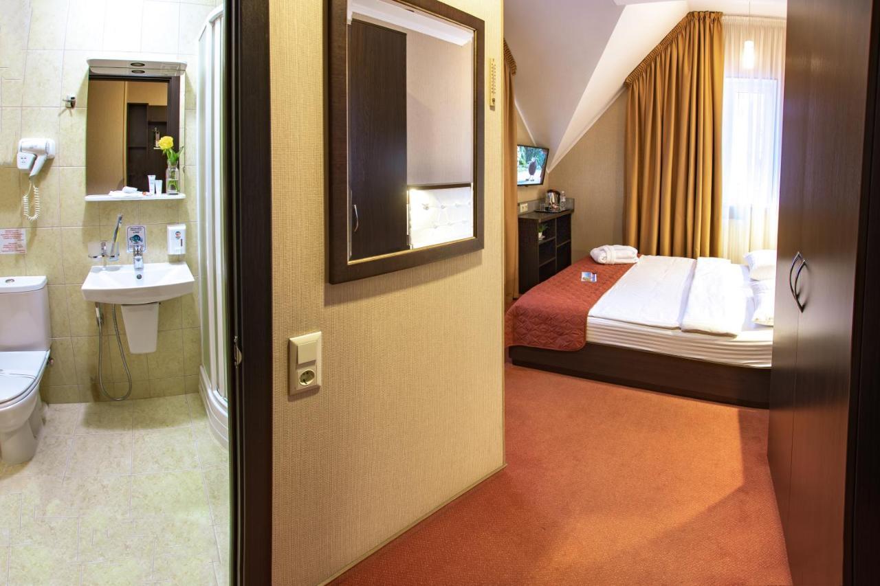 Single Room,990124930:JPEG