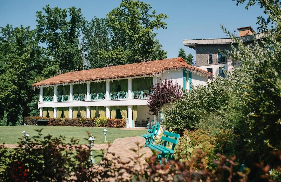 Guesthouse Nasha Dacha-1