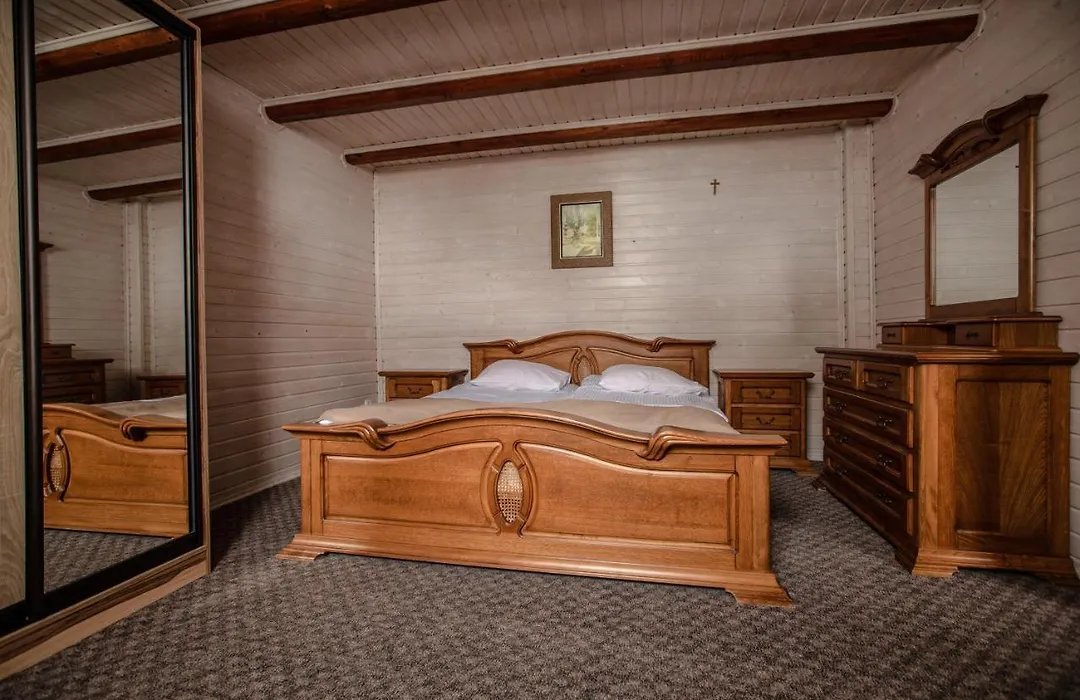 Dovbushanka Hotel-1
