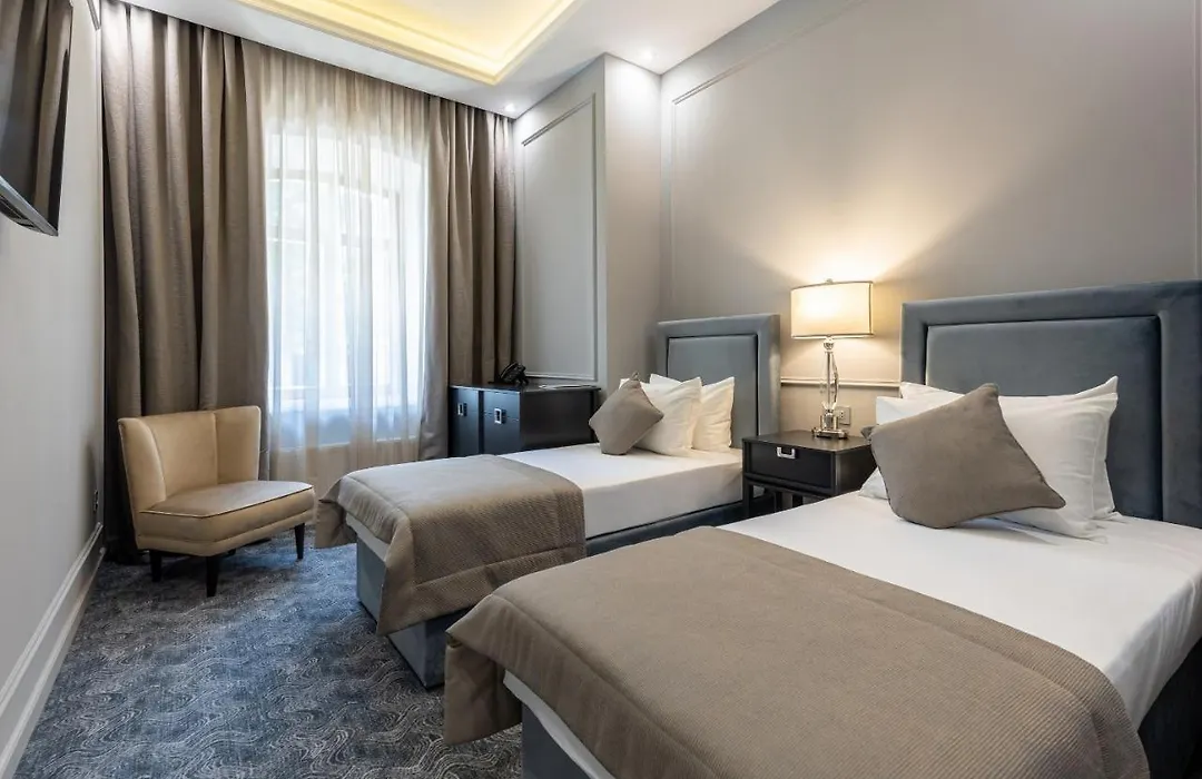 Dvoryansky Hotel-1