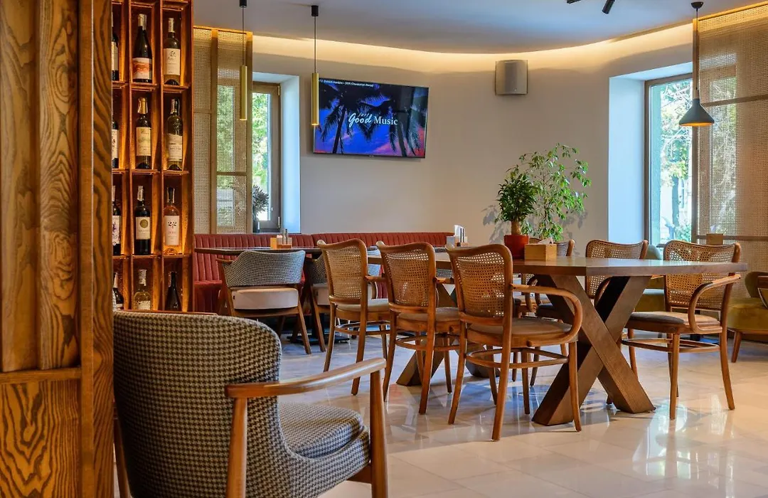 Villa Pinia Eco-Hotel-1
