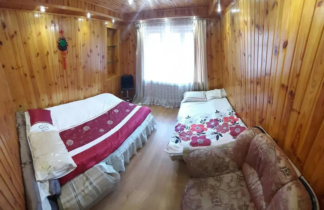Куренiвський Двiр-1