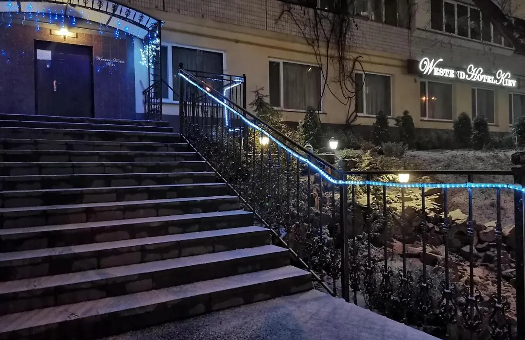 Westend Hotel Kyiv-1