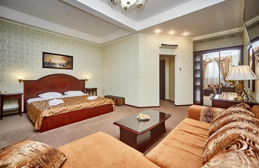 Royal Street Hotel-1