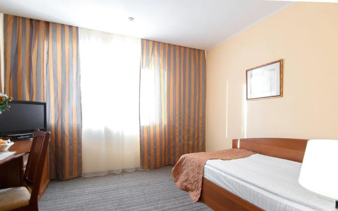 Optima Kropyvnytskyi Hotel-1