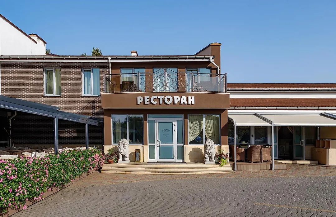 Sonata Hotel & Restaurant "Готель Соната"-1