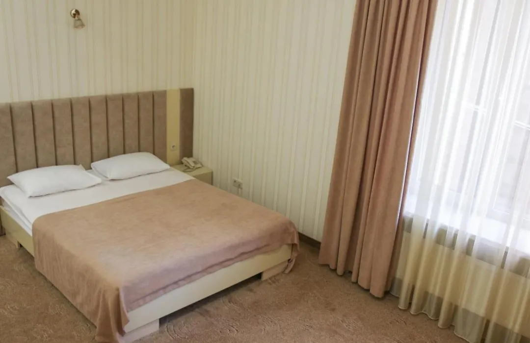 Hotel Status-1