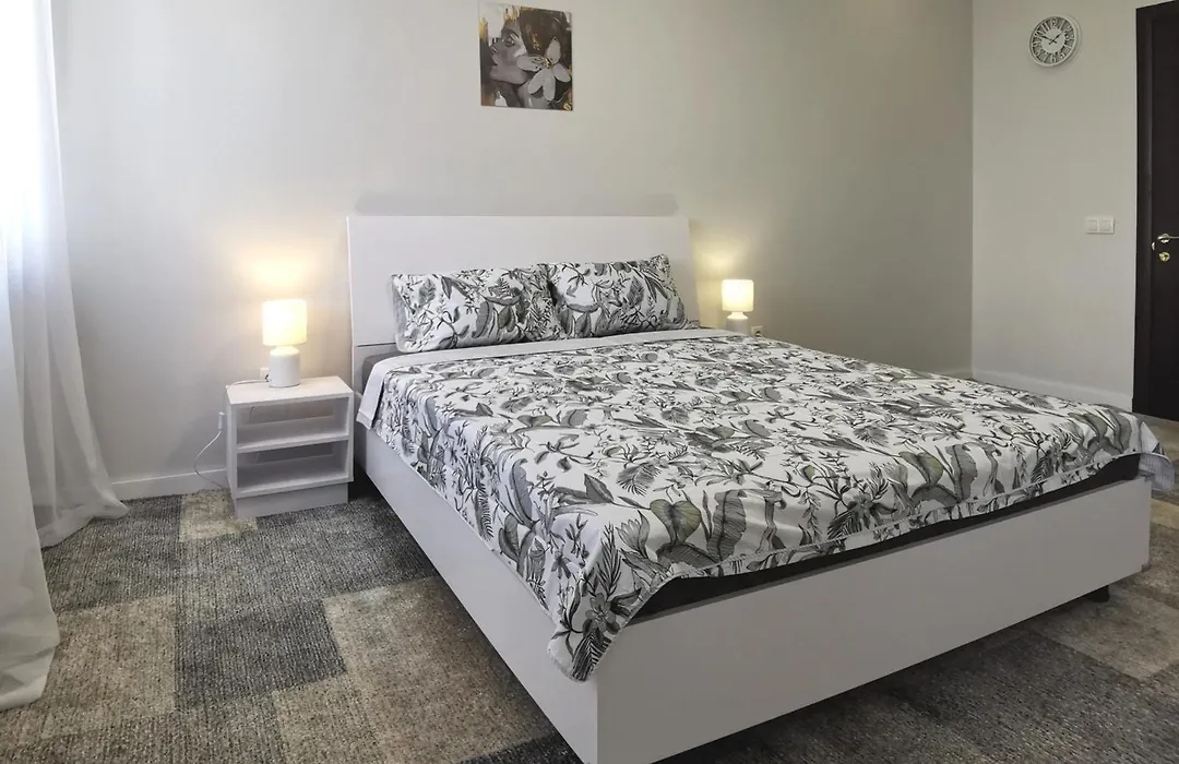 Приватний будинок в Миколаєві з гаражем Private House in Mykolaiv with garage-1
