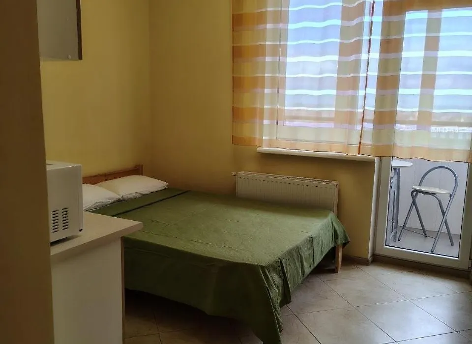 Orange Guest Rooms-1
