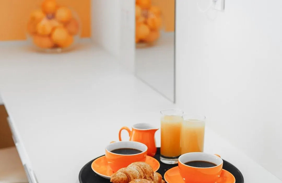 Orange Hotel-1