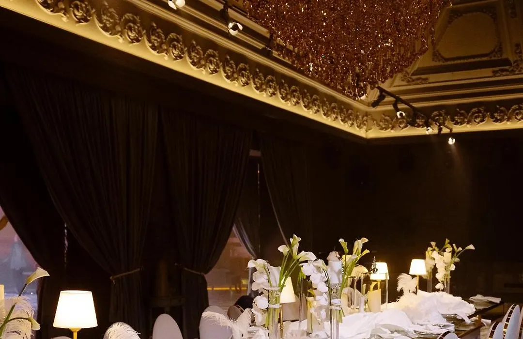 Hotel Aristocrat-1