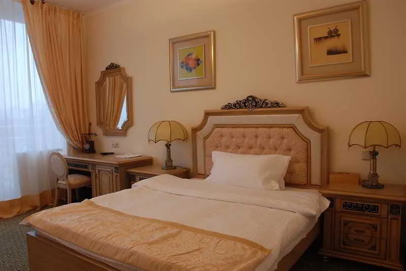 Sonata Hotel-1