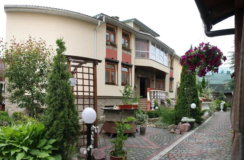 Rayske Yabloko-1