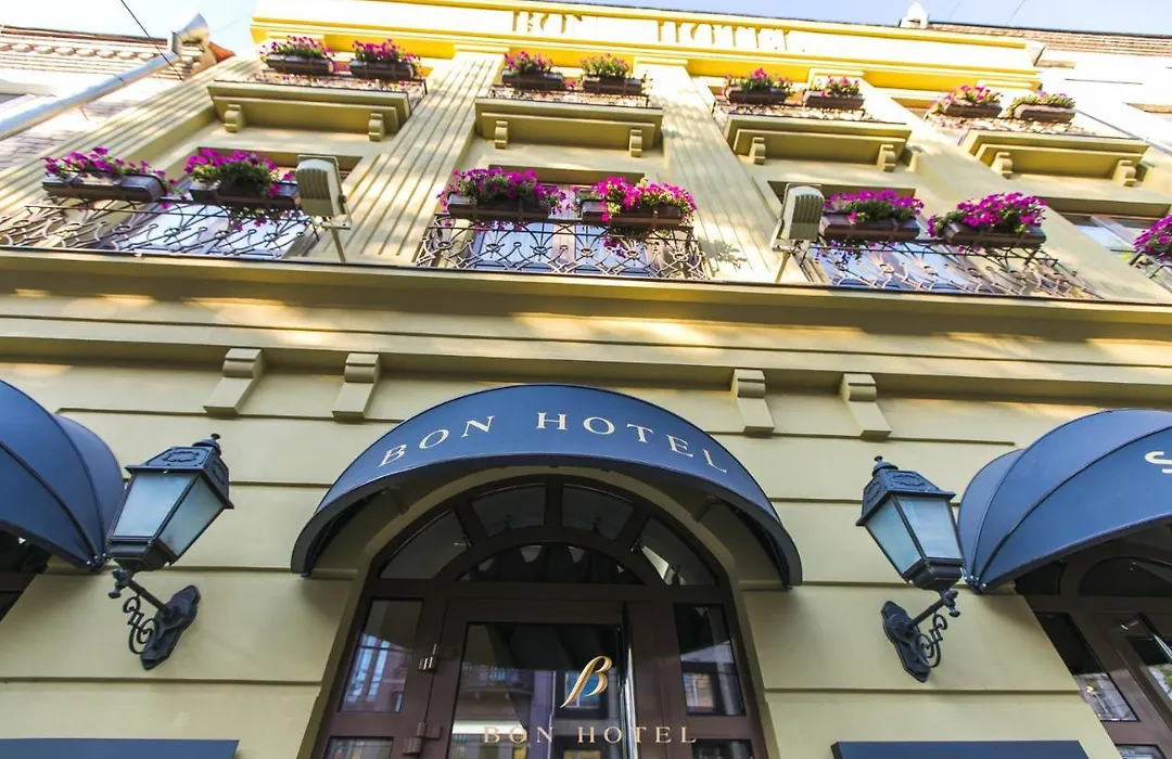 Bon Hotel-1
