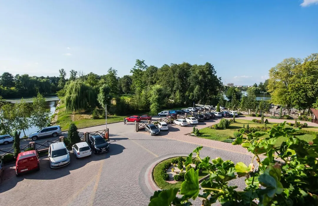 Optima Collection Park Hotel Ivano-Frankivsk-1