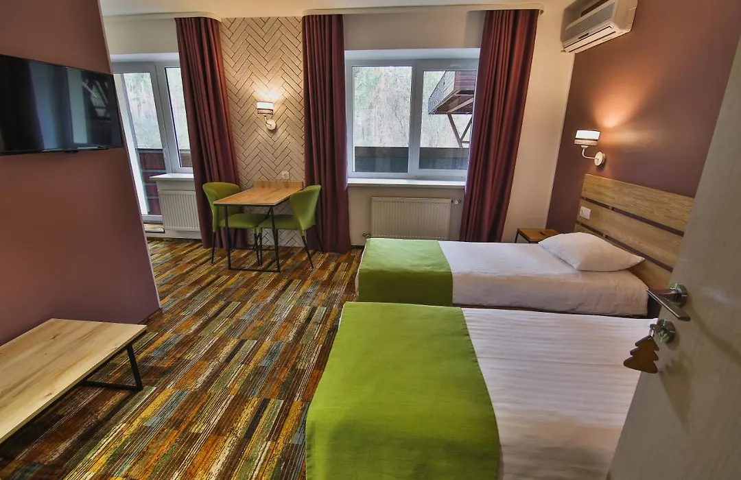 Ukraina Hotel-1