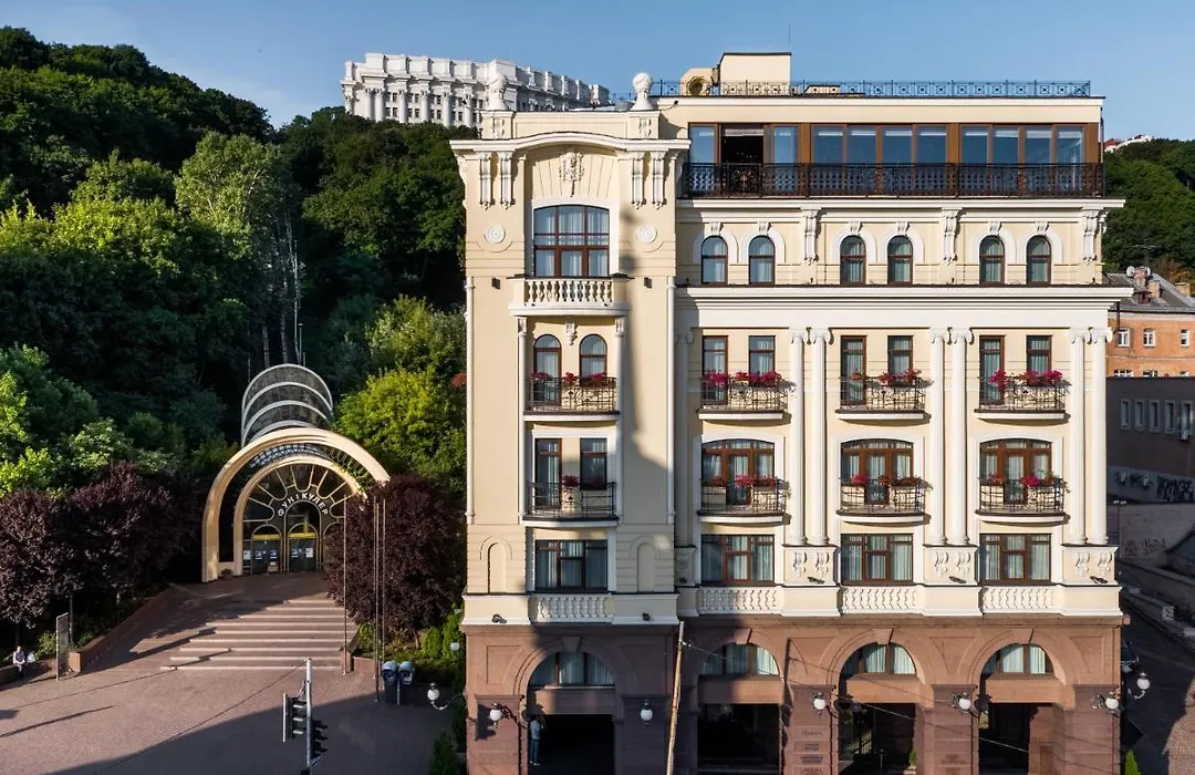 Riviera House-1