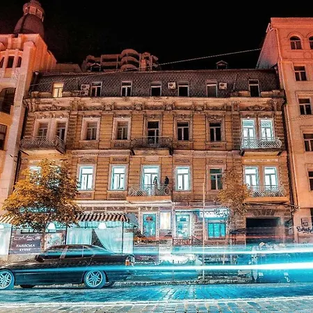 Kyiv Art Apartments Near Golden Gate-2