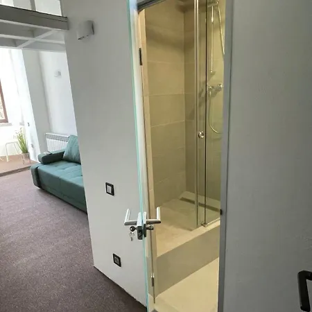 Lift Hotel Boutique - Derybasivska-3